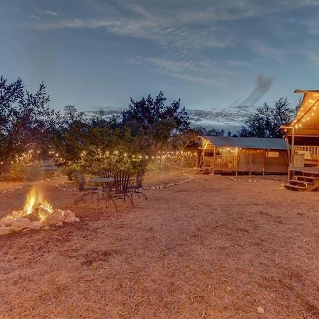 Hotel 12 Fires Luxury Glamping With Heating #3 Johnson City Esterno foto