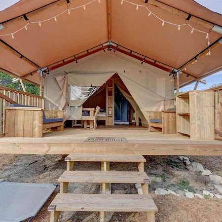 Hotel 12 Fires Luxury Glamping With Heating #3 Johnson City Esterno foto