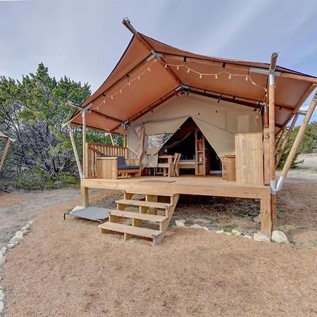 Hotel 12 Fires Luxury Glamping With Heating #3 Johnson City Esterno foto