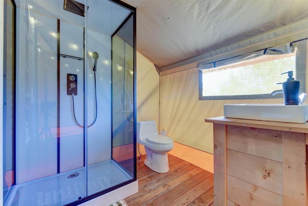 Hotel 12 Fires Luxury Glamping With Heating #3 Johnson City Esterno foto